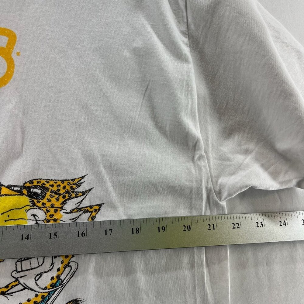 Cheetos Chester Cheetah Motorcycle Graphic Tee Men L Crewneck Short Sleeve White - Picture 10 of 10